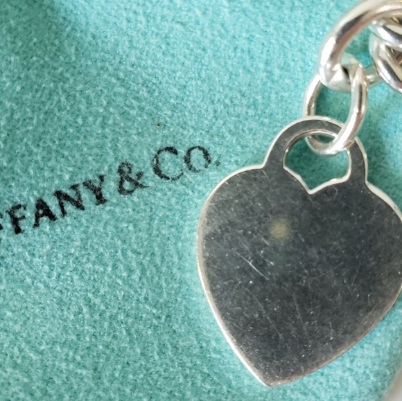 ❗SOLD❗Tiffany & Co. Heart Tag Chain Link Necklace - Picture 5 of 16